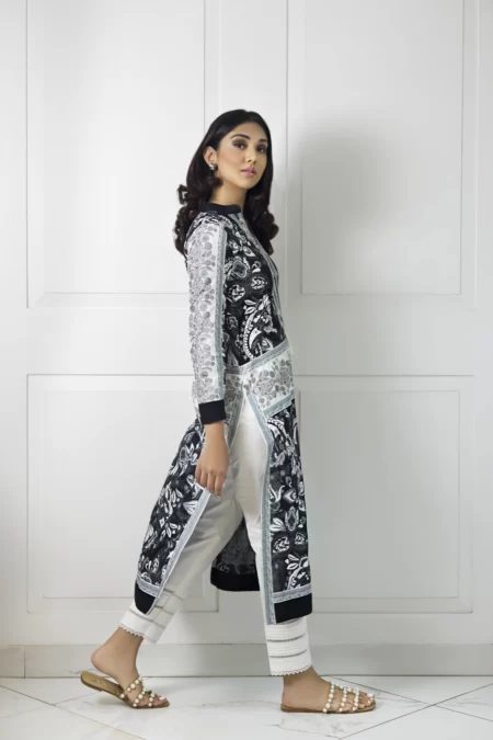 Black block printed kaftan tunic with capri pants - Image 9