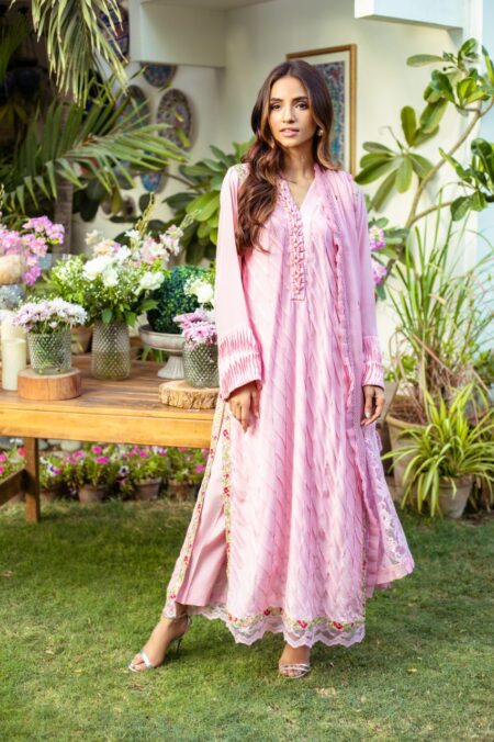 Taffy Crep Silk Pleated Embroided Long Shirt With Chentelly Lace Dupatta & Capri | SHK-803
