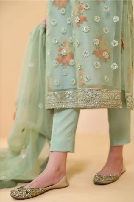 Parisa - Image 3