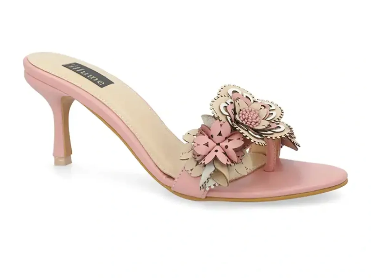 Eve Heel in Pink – Ensemble Pakistan