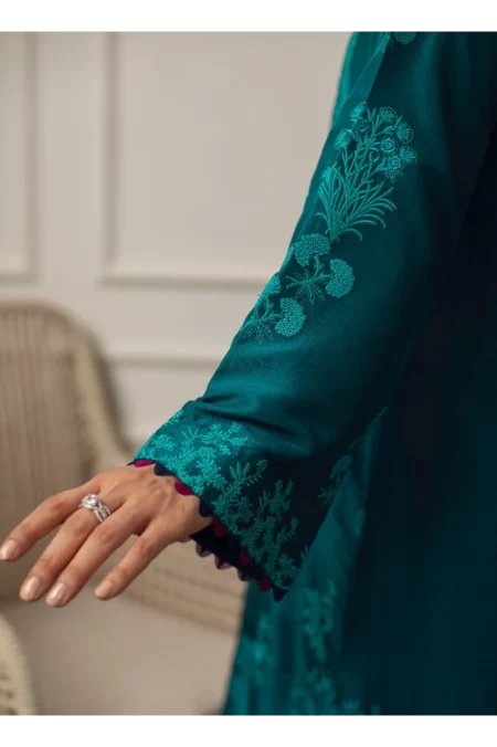 Saki Emerald Shirt and Dupatta - Image 6