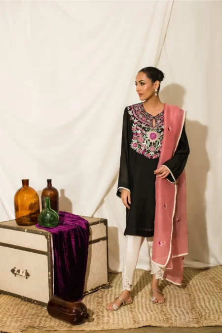 Rani Suit - Image 3