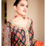 Black printed and marori work top with border paired with printed organza Dupatta - Image 3