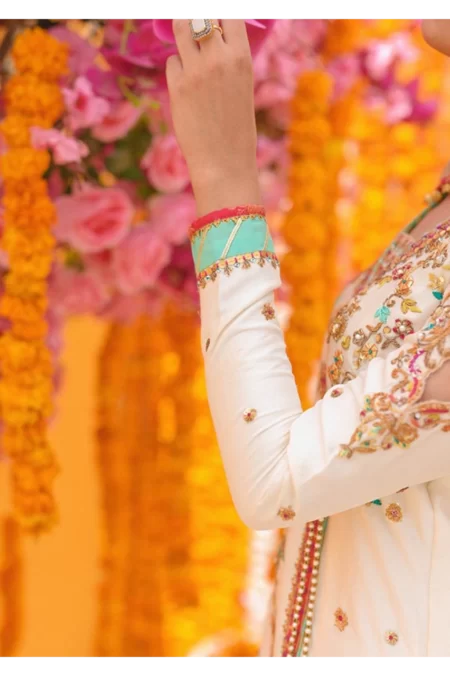 Nazm With Izhaar And Dupatta - Image 3