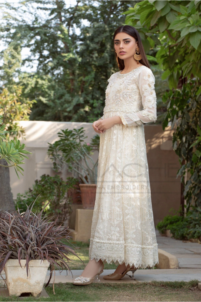 occasional outfit | wedding outfit | pakistani clothes | Pakistani fancy  dresses, Simple pakistani dresses, Pakistani dress design