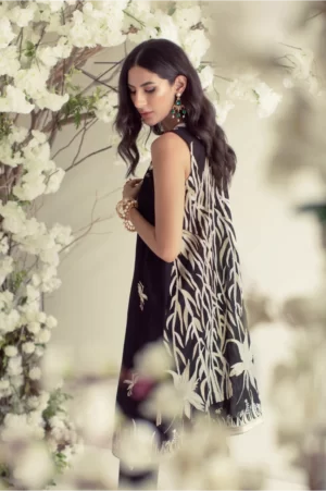 Black top with beige embroidery paired with black capri – SHK-972