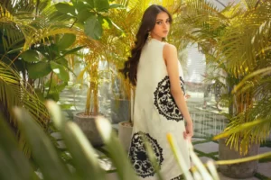 Off White Tunic with Black Embroidery Paired with Fully Embroidered Black Azaar Pants – SHK-931