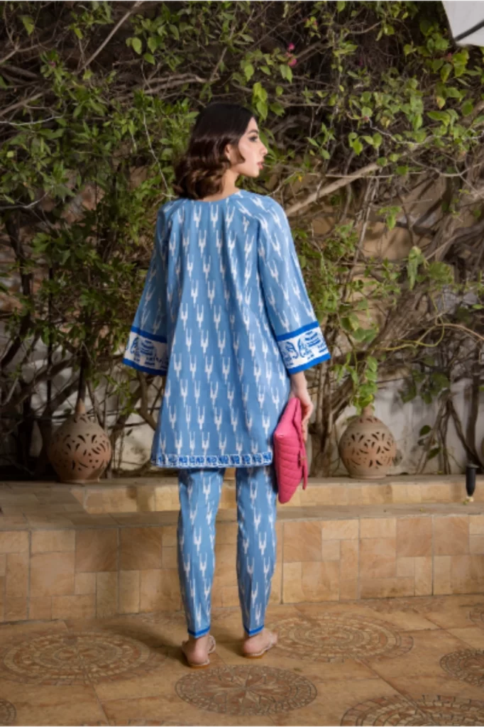 Light Blue Cotton Tunic With Detailing Paired With Matching Capri Pants - SHK-1058 - Image 3