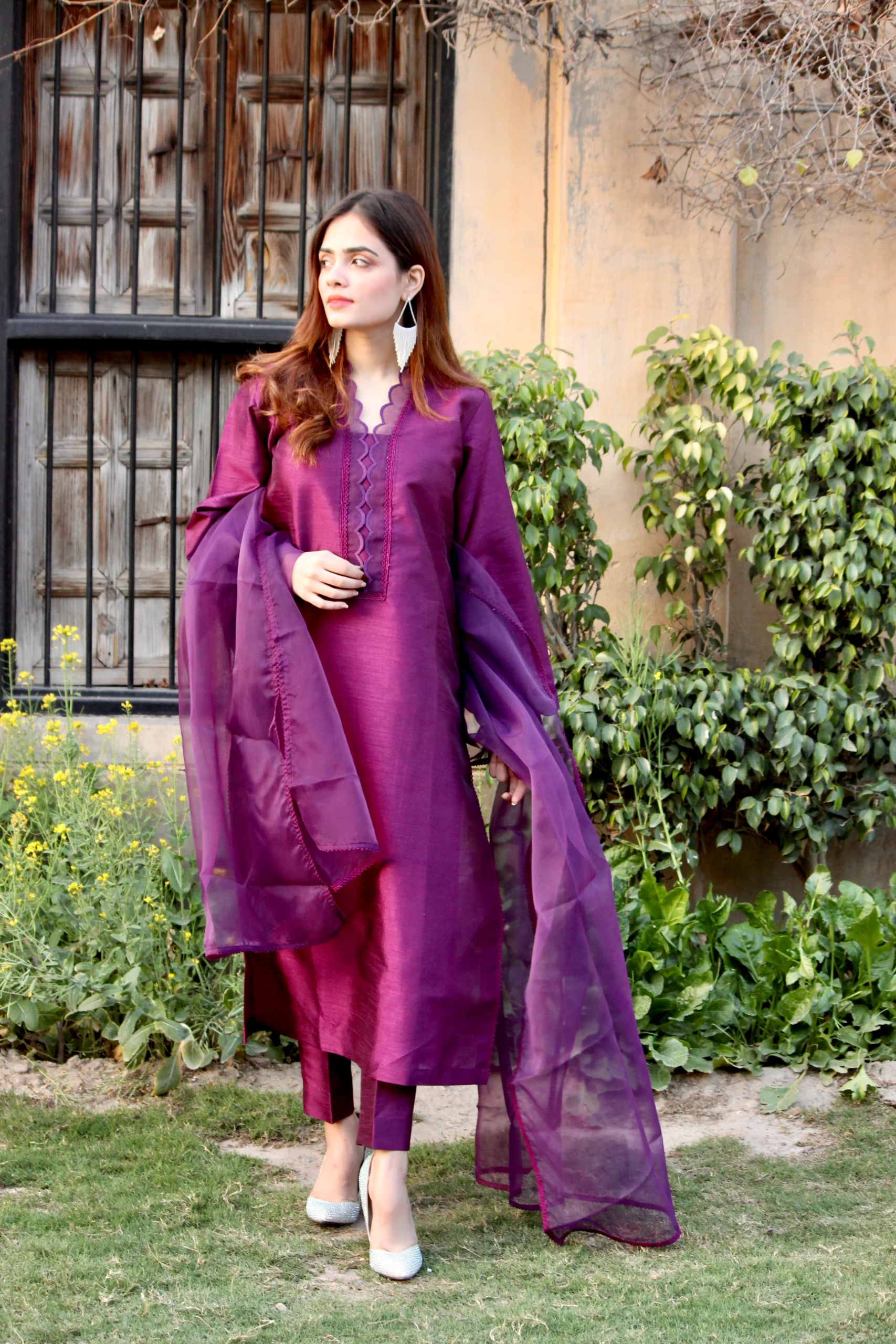 Silk kurti | Stylish work outfits, Pakistani fancy dresses, Trendy fashion  tops