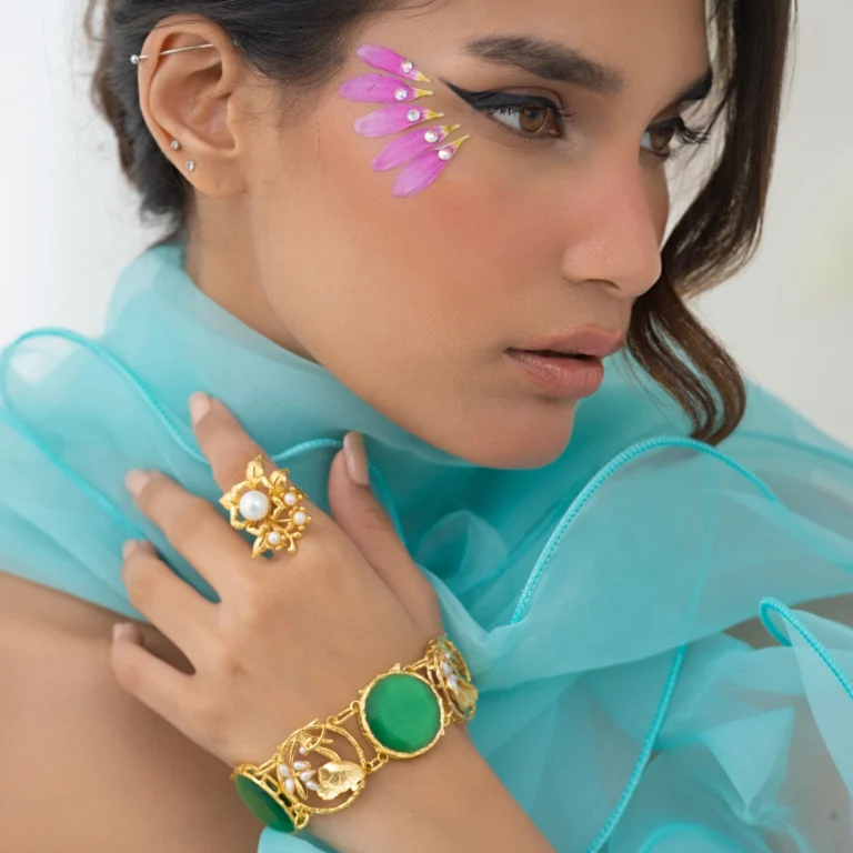 Green Lotus - Image 2