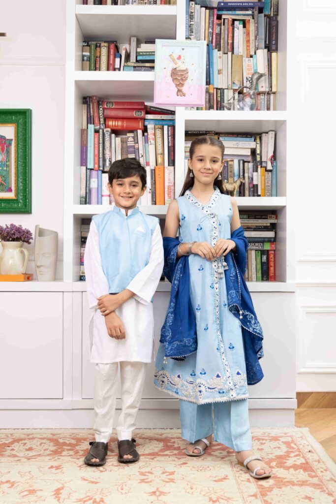 White Cotton Kurta Pyjama With Light Blue Waistcoat – Shkk-1152 - Image 7