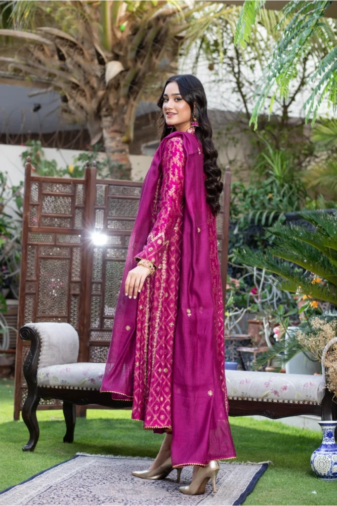 Magenta and gold - Image 2