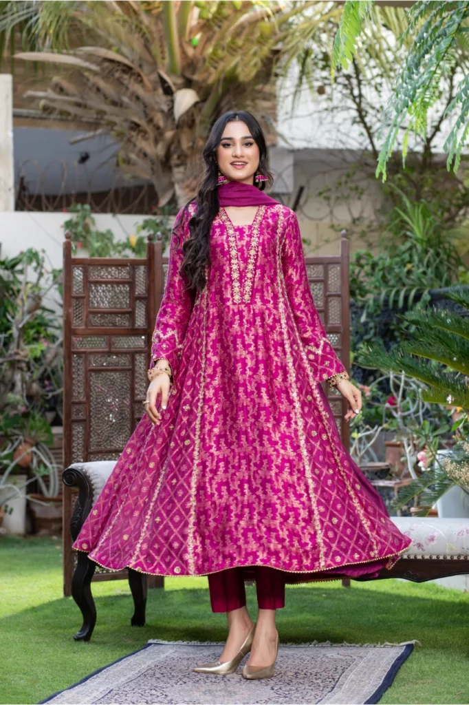 Magenta and gold - Image 3