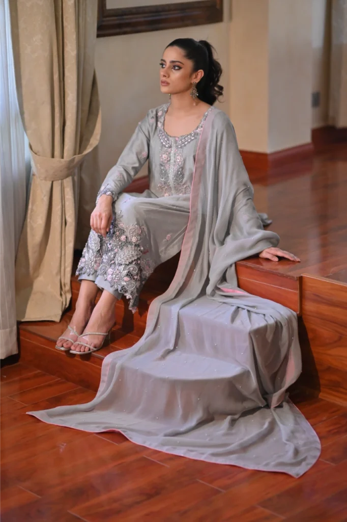 Grey and pink - Image 3