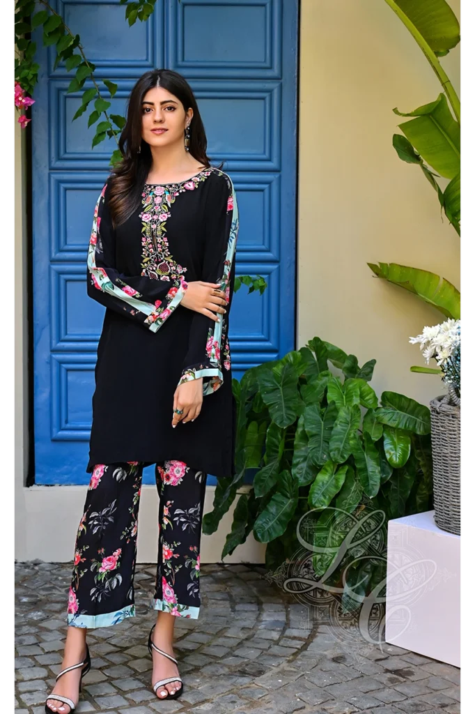 Black Kurta With Culotte Pants