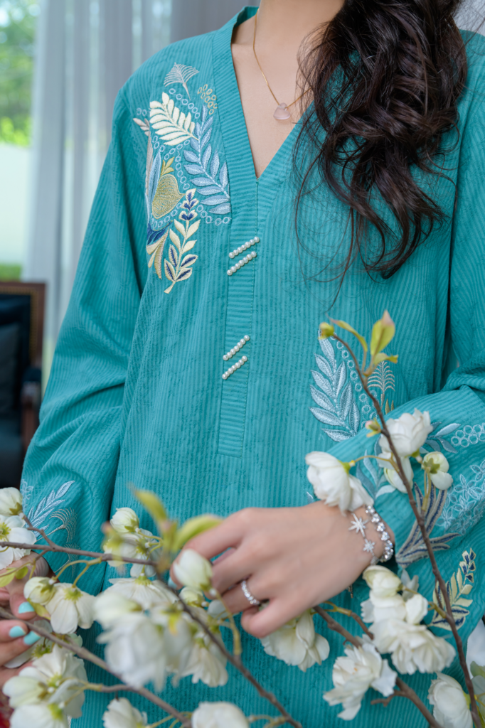 Izzah - Image 2