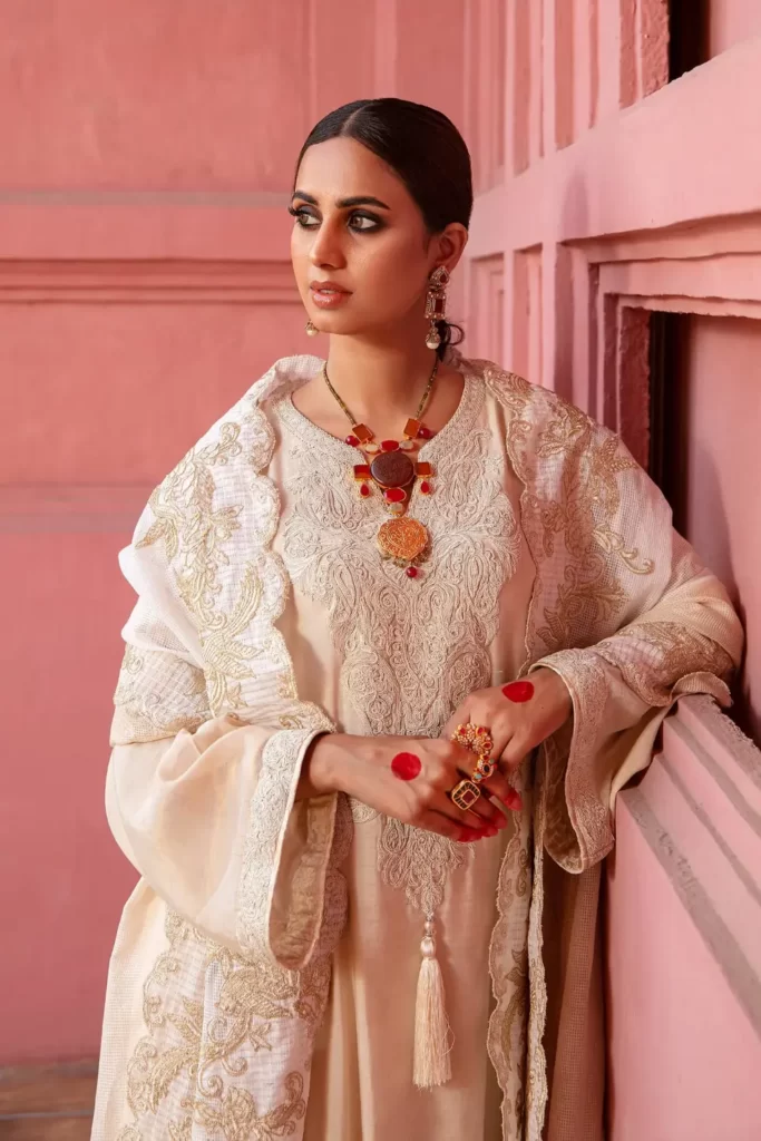 Naz-Afreen - Image 3