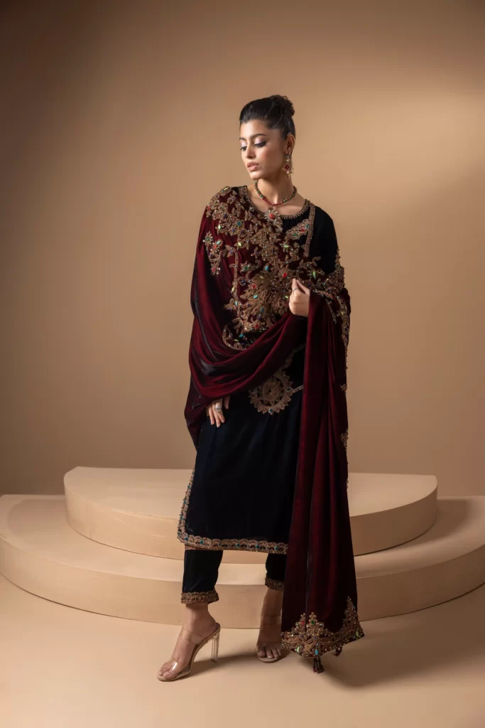 The Sparkling Helen Shawl - Image 7