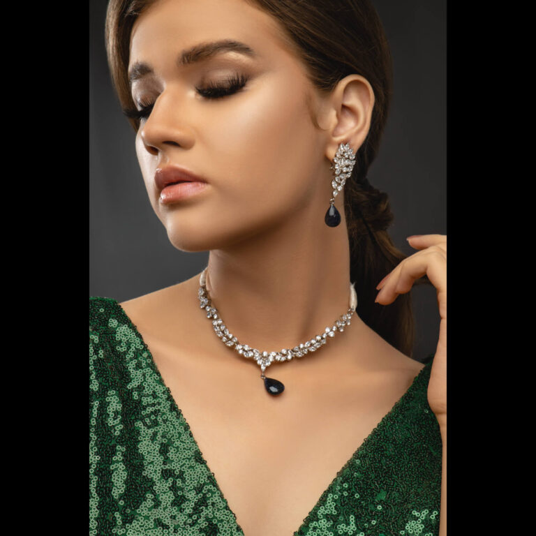 Queen Emerald Set - Image 12