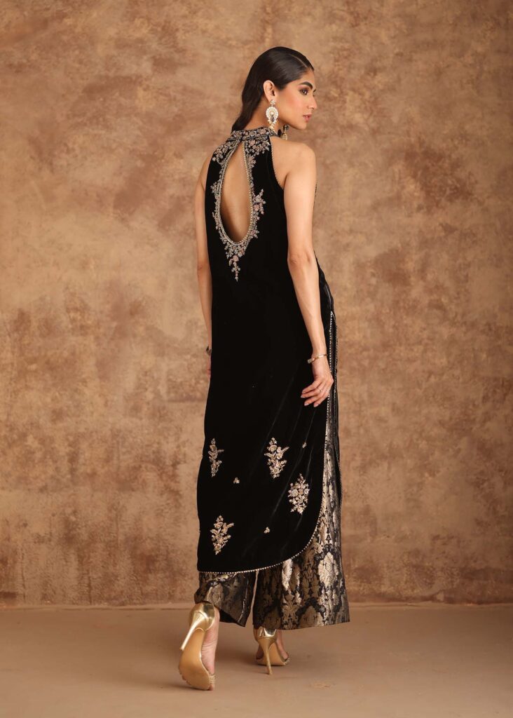 Deep Black Velvet - Image 6