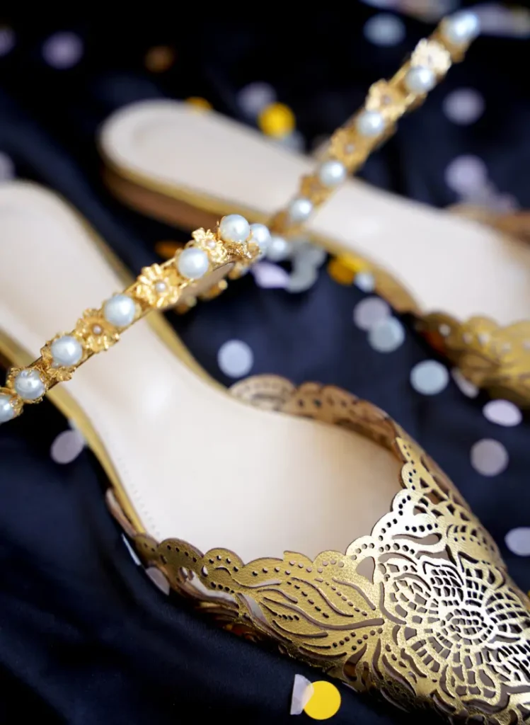 Pearl struck in Gold - Image 7