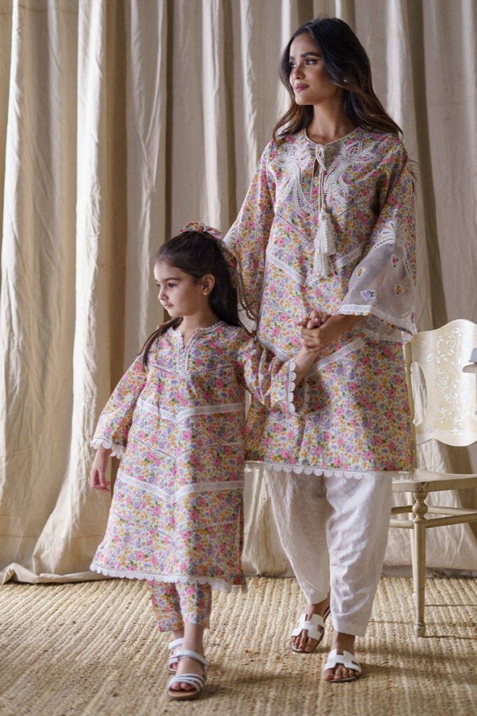 Dainty Floral - Image 11