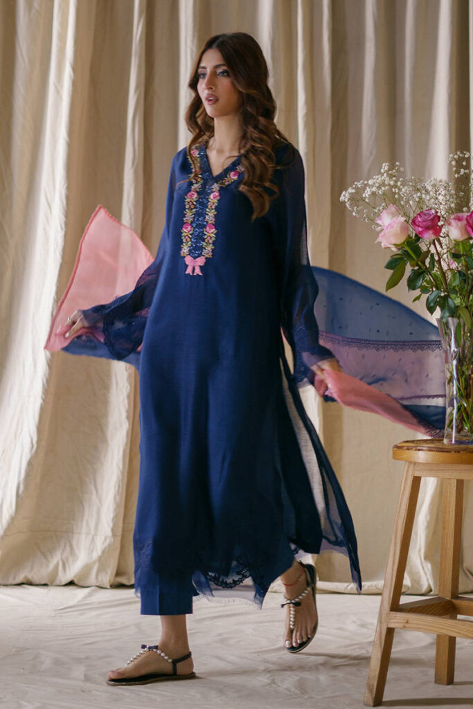 Rose And Bows With Pants - Image 5
