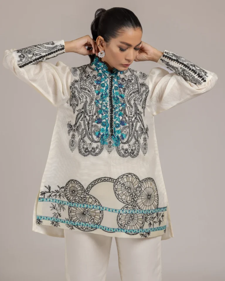 Soha Monochrome - Peacock Top - Image 6