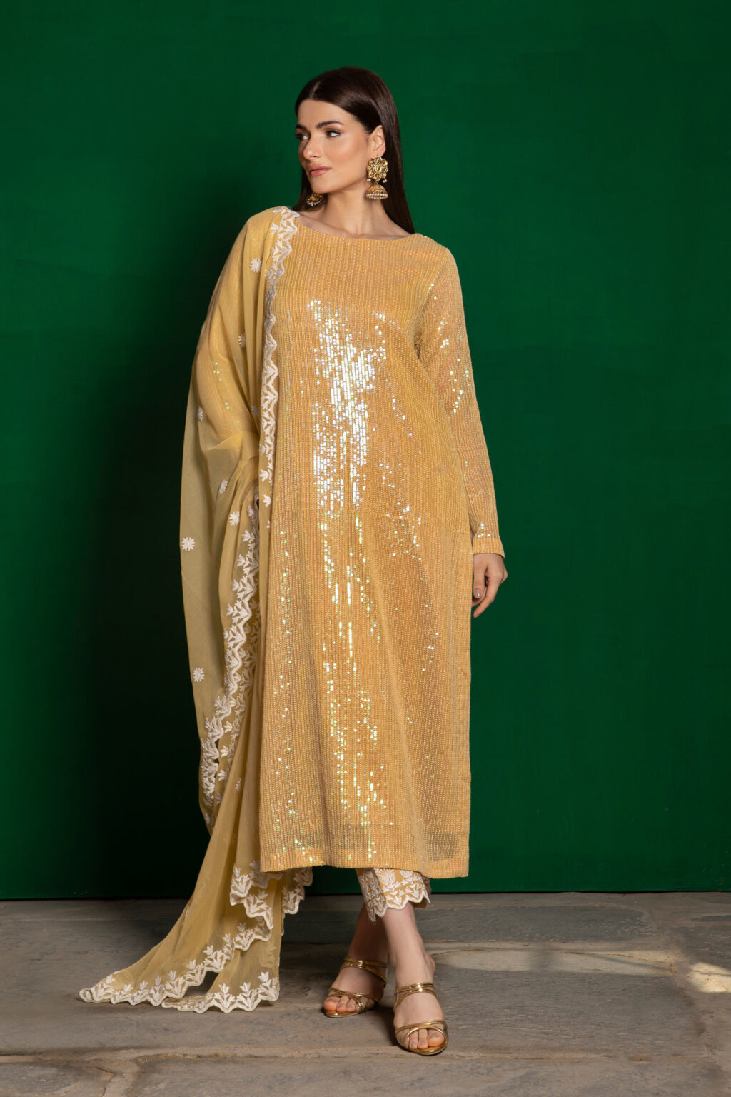 Sanober azfar zarrin ensemble pakistan
