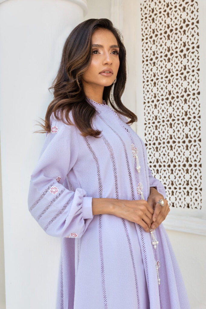 Zoya - Image 4