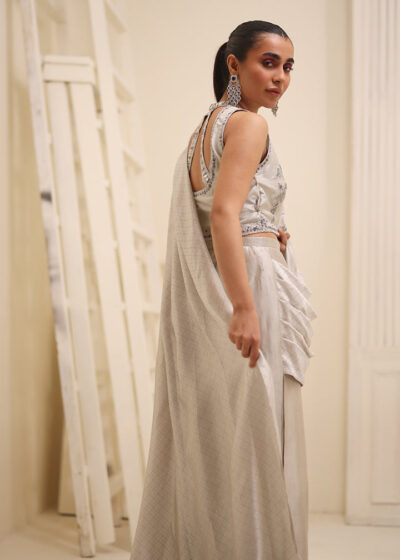 Gleaming Grey - Image 2