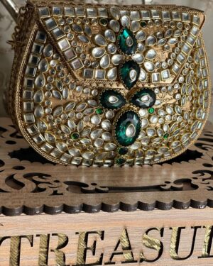 Signature ‘mini ethnic’ Kundan