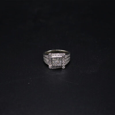 The Dazzling Empire Ring - Image 4
