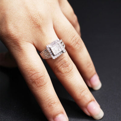 The Dazzling Empire Ring - Image 3