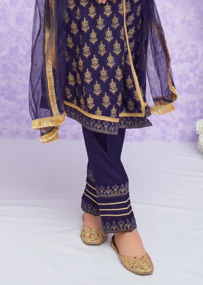Zareen - Image 2