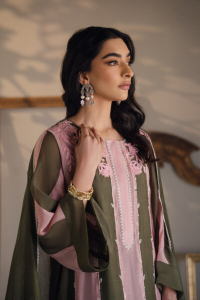 Jaania in Green/Pink - Image 3