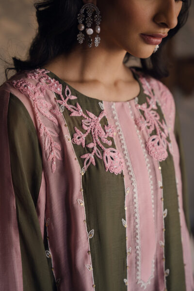 Jaania in Green/Pink - Image 2