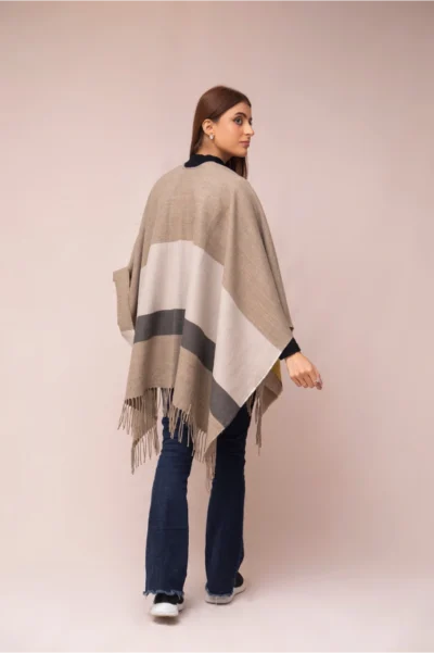 Cape Shawl 33 - Image 4