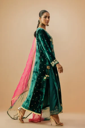 Sunehri Velvet Ensemble