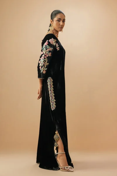 Zarqash Velvet Gown - Image 4
