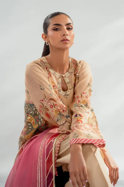 Raya (C) - Image 3