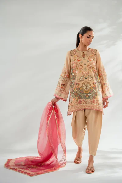 Raya (C) - Image 6