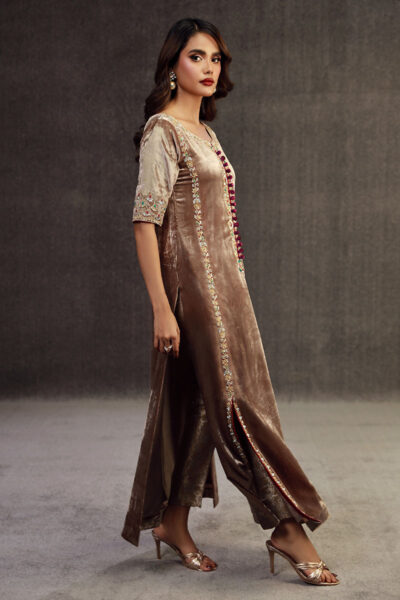 Naira - Image 2