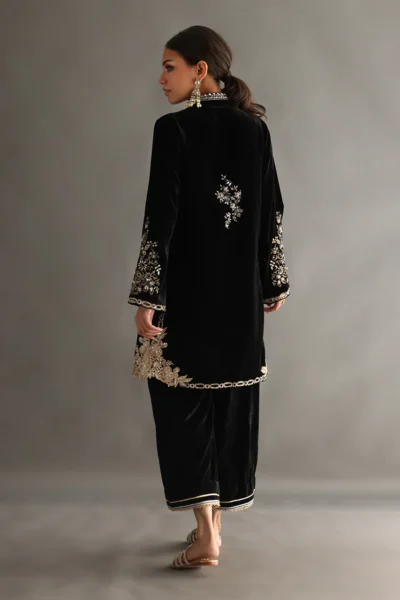 Noir Opulence - Image 3