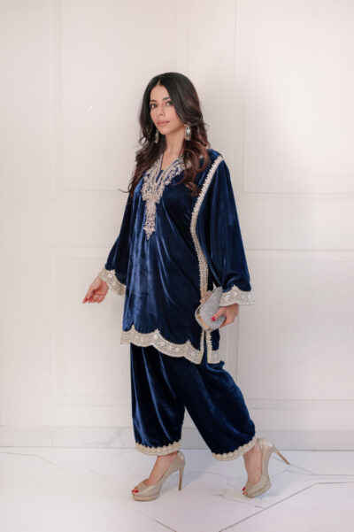 Javeria Navy Firdous Velvet Set - Image 4