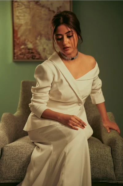 Elira - Image 5