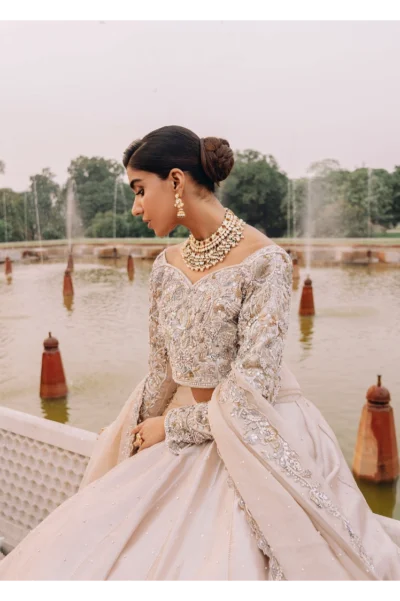 Noor Bano - Image 6
