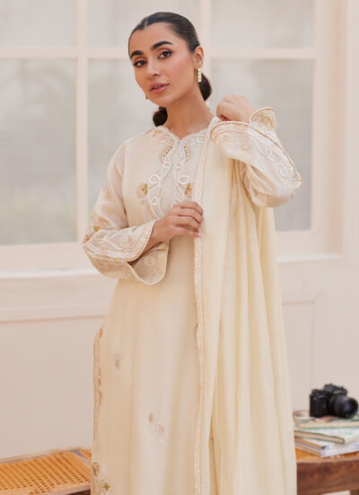 Evra Ivory Shirt and Dupatta - Image 8