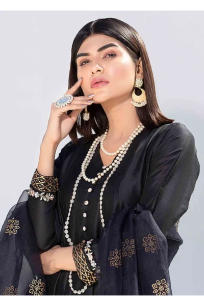 Sleek Black - Image 7