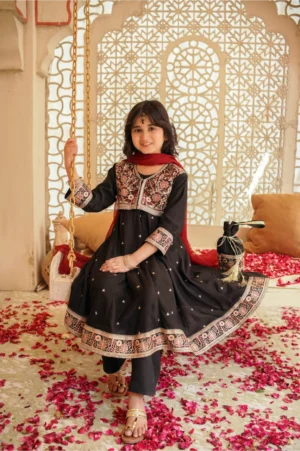 Black Frock (BMFEID2025)